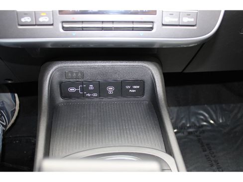 Certified 2025 Hyundai Kona SEL image 26