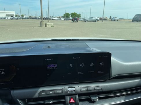 Used 2025 Kia K4 LXS image 17