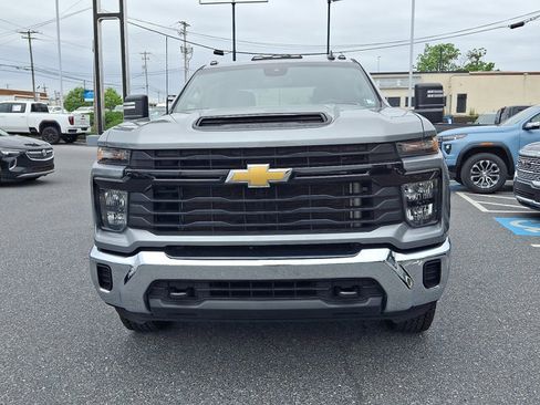 Used 2024 Chevrolet Silverado 2500 W/T w/ WT Convenience Package AWD/4WD image 2