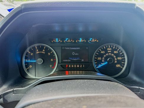 Used 2016 Ford F150 XLT w/ Equipment Group 302A Luxury RWD image 15