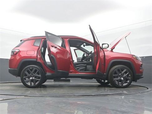 New 2026 Jeep Compass Latitude image 61