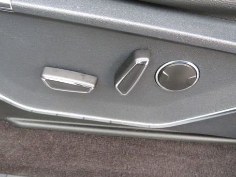 Certified 2023 Ford F150 Lariat w/ Equipment Group 502A High image 17