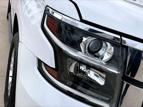 Used 2019 Chevrolet Suburban LT image 22