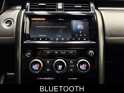 Used 2017 Land Rover Discovery HSE image 27