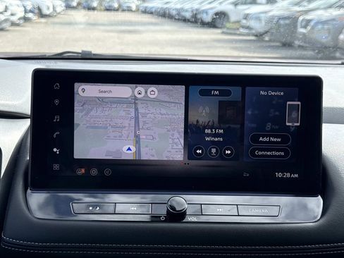 Certified 2025 Nissan Rogue Platinum image 24