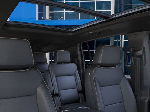 New 2026 Chevrolet Suburban Premier image 26