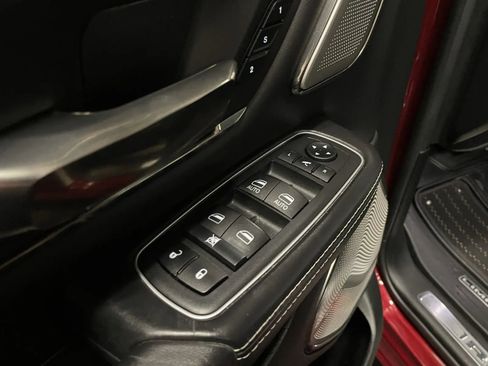 Used 2020 RAM 1500 Limited image 32