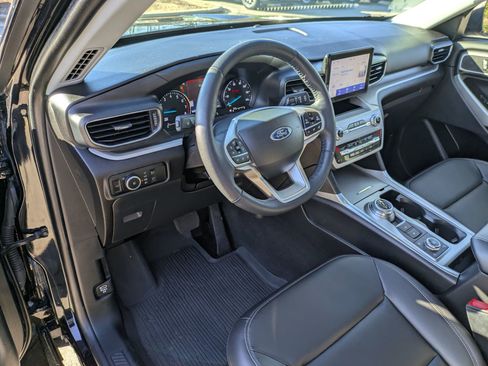 Certified 2023 Ford Explorer XLT w/ Equipment Group 202A image 14