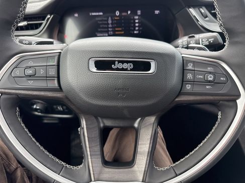 New 2026 Jeep Grand Cherokee L Limited AWD/4WD image 24