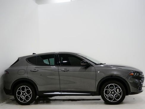 Used 2024 Alfa Romeo Tonale Ti image 5