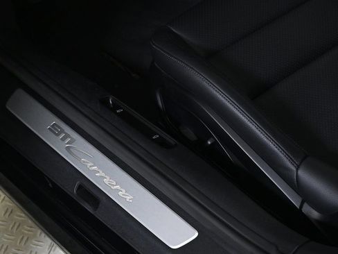 Used 2025 Porsche 911 Carrera w/ Sport Chrono Package image 24