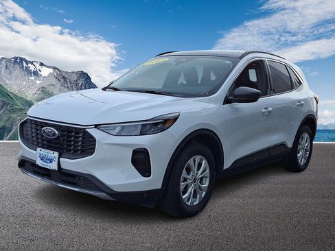 Certified 2023 Ford Escape Active image 3