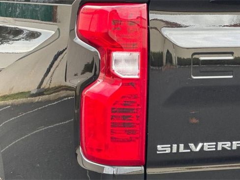 Used 2025 Chevrolet Silverado 1500 LT image 45
