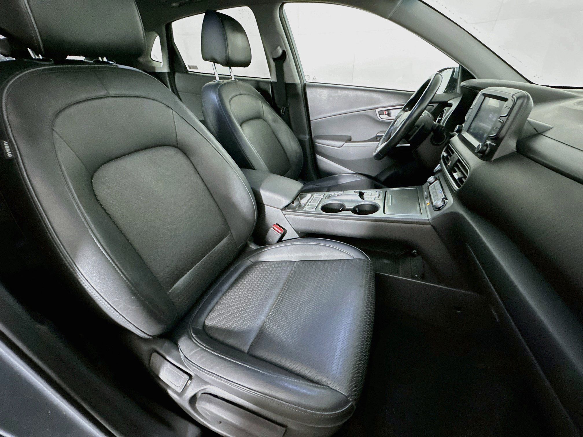 Used 2019 Hyundai Kona Limited FWD image 30