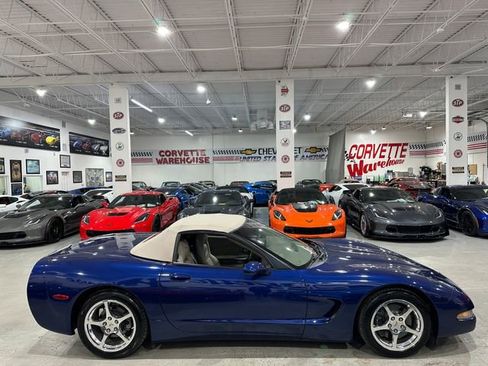 Used 2004 Chevrolet Corvette Convertible w/ Preferred Equipment Group RWD image 5