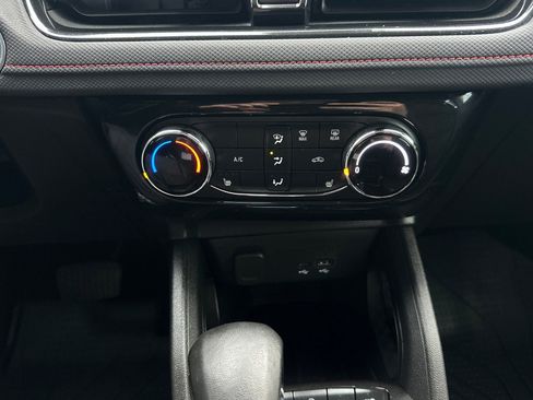 Used 2024 Chevrolet TrailBlazer RS w/ Driver Confidence Package image 27