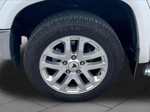 Used 2020 Toyota Tundra SR5 w/ SR5 Leather Package RWD image 11