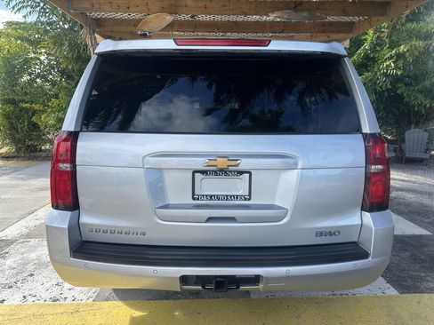 Used 2020 Chevrolet Suburban LT image 6