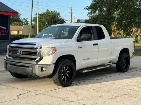 Used 2014 Toyota Tundra SR5 w/ SR5 Upgrade Package RWD image 2