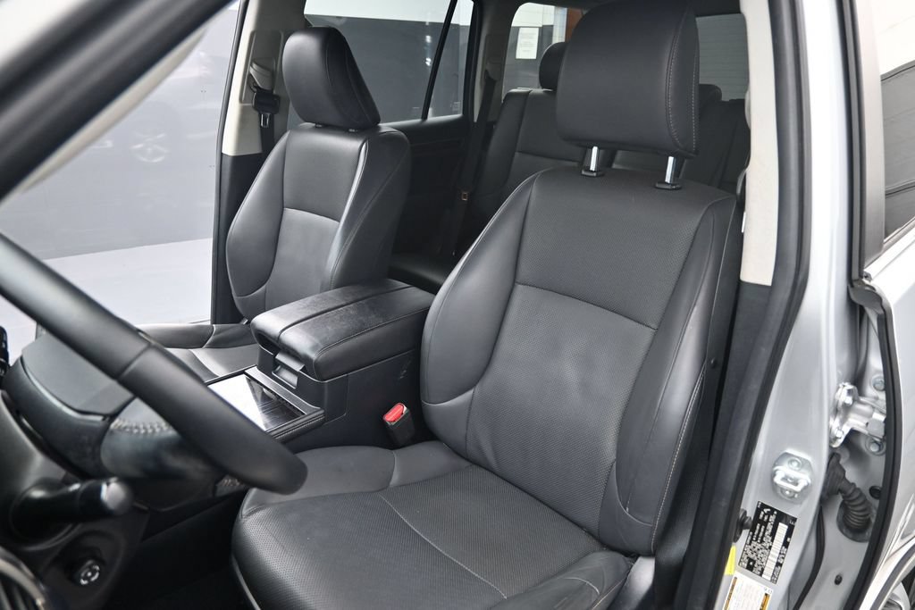 Used 2017 Lexus GX 460 w/ Navigation Package AWD/4WD image 16