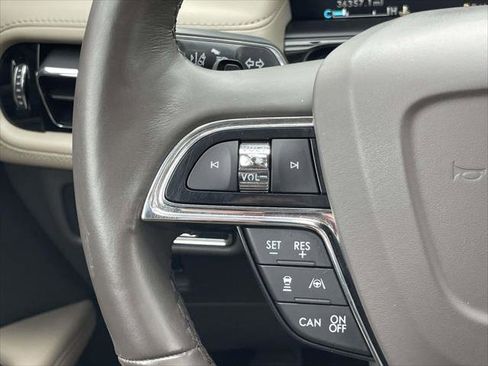 Used 2022 Lincoln Nautilus Reserve w/ Equipment Group 201A image 22