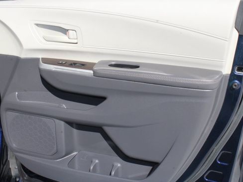 Certified 2022 Toyota Sienna LE FWD image 18