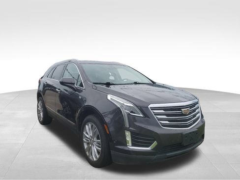 Used 2017 Cadillac XT5 Premium Luxury w/ Driver Assist Package FWD image 3