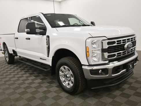 Used 2024 Ford F350 XLT w/ FX4 Off-Road Package image 9