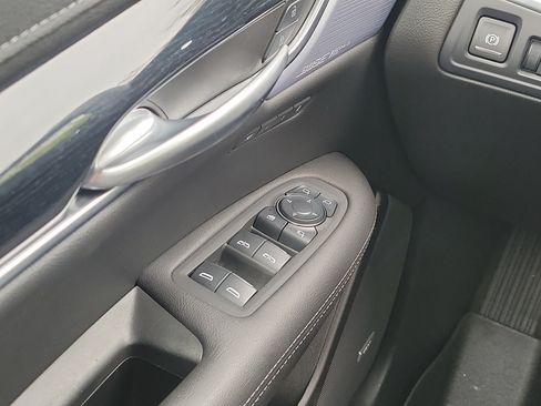Certified 2025 Cadillac XT5 Premium Luxury w/ Technology Package AWD/4WD image 20