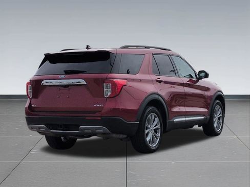 Used 2023 Ford Explorer XLT w/ Equipment Group 202A AWD/4WD image 6