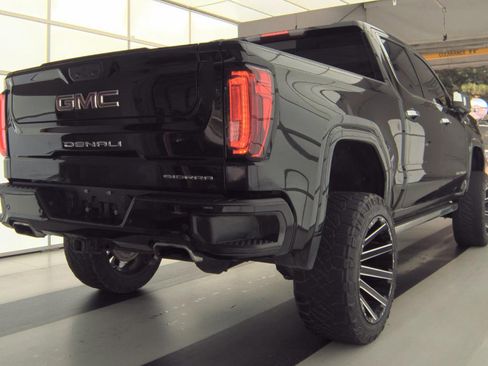 Used 2022 GMC Sierra 1500 Denali w/ Denali Premium Package AWD/4WD image 8