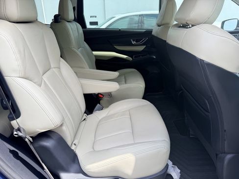 Used 2019 Subaru Ascent Limited AWD/4WD image 17