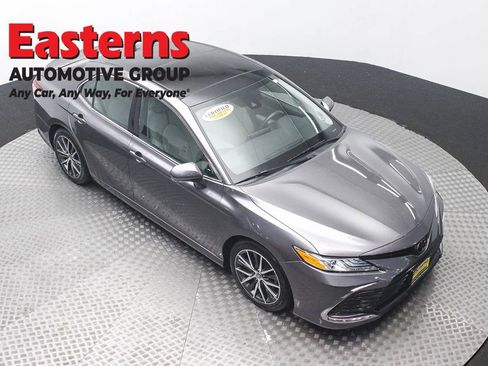 Used 2023 Toyota Camry XLE w/ Navigation Package AWD/4WD image 3