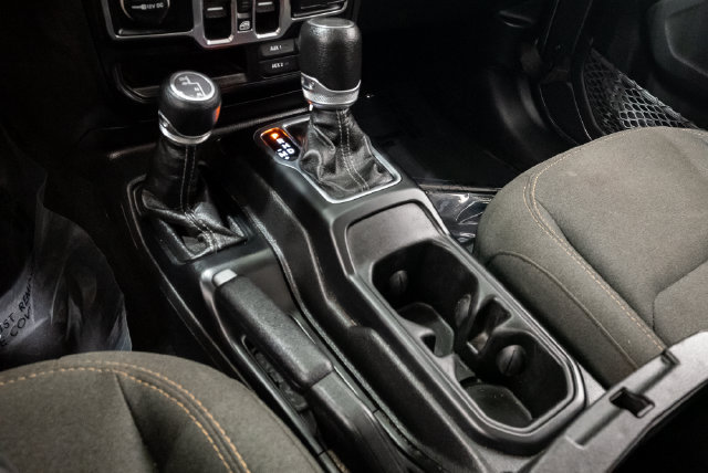 Used 2024 Jeep Wrangler Unlimited Sport AWD/4WD image 26