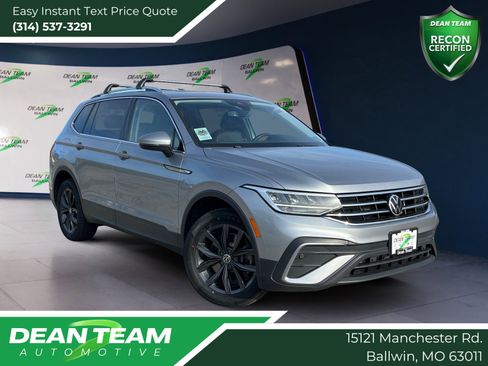 Used 2023 Volkswagen Tiguan SE w/ Panoramic Sunroof Package image 1