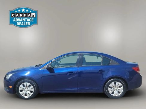Used 2013 Chevrolet Cruze LS FWD image 8