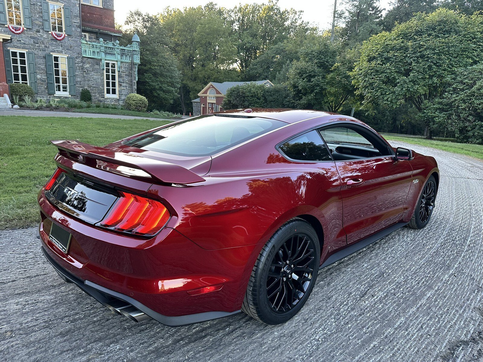 Used 2019 Ford Mustang GT Premium w/ GT Performance Package RWD image 10
