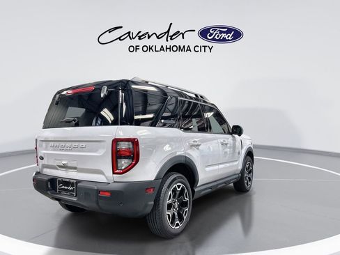 Used 2025 Ford Bronco Sport Outer Banks w/ Outer Banks Tech Package+ AWD/4WD image 8