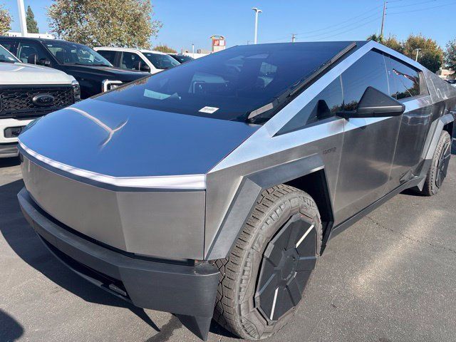 Used 2024 Tesla Cybertruck AWD Crew Cab image 2