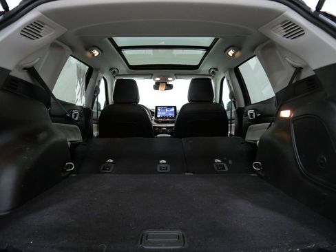 Used 2022 Jeep Compass Limited w/ Sun and Sound Group image 27