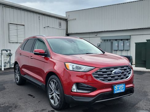 Used 2020 Ford Edge Titanium AWD/4WD image 7