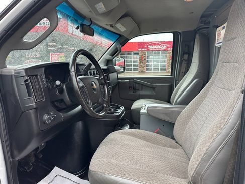 Used 2020 Chevrolet Express 2500 w/ Communications Package RWD image 10