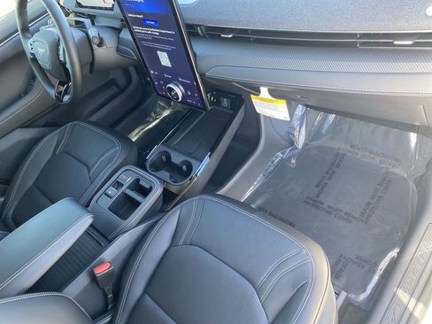 New 2025 Ford Mustang Mach-E Premium image 10