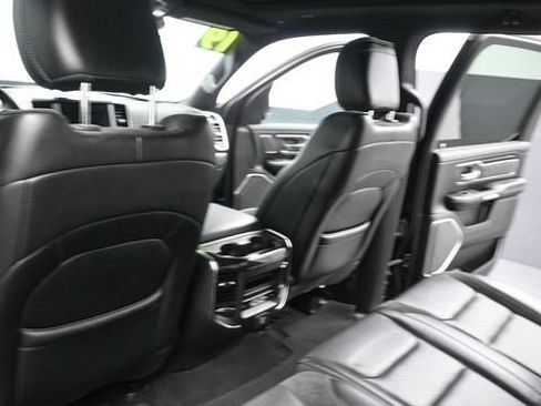 Used 2019 RAM 1500 Laramie AWD/4WD image 20
