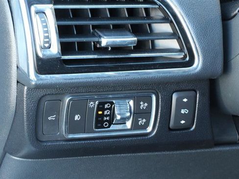 Used 2022 Lincoln Navigator Reserve image 38