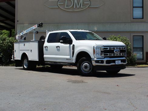 Used 2024 Ford F350 XL w/ XL Chrome Package AWD/4WD image 3