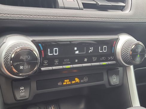 Certified 2025 Toyota RAV4 XLE image 26