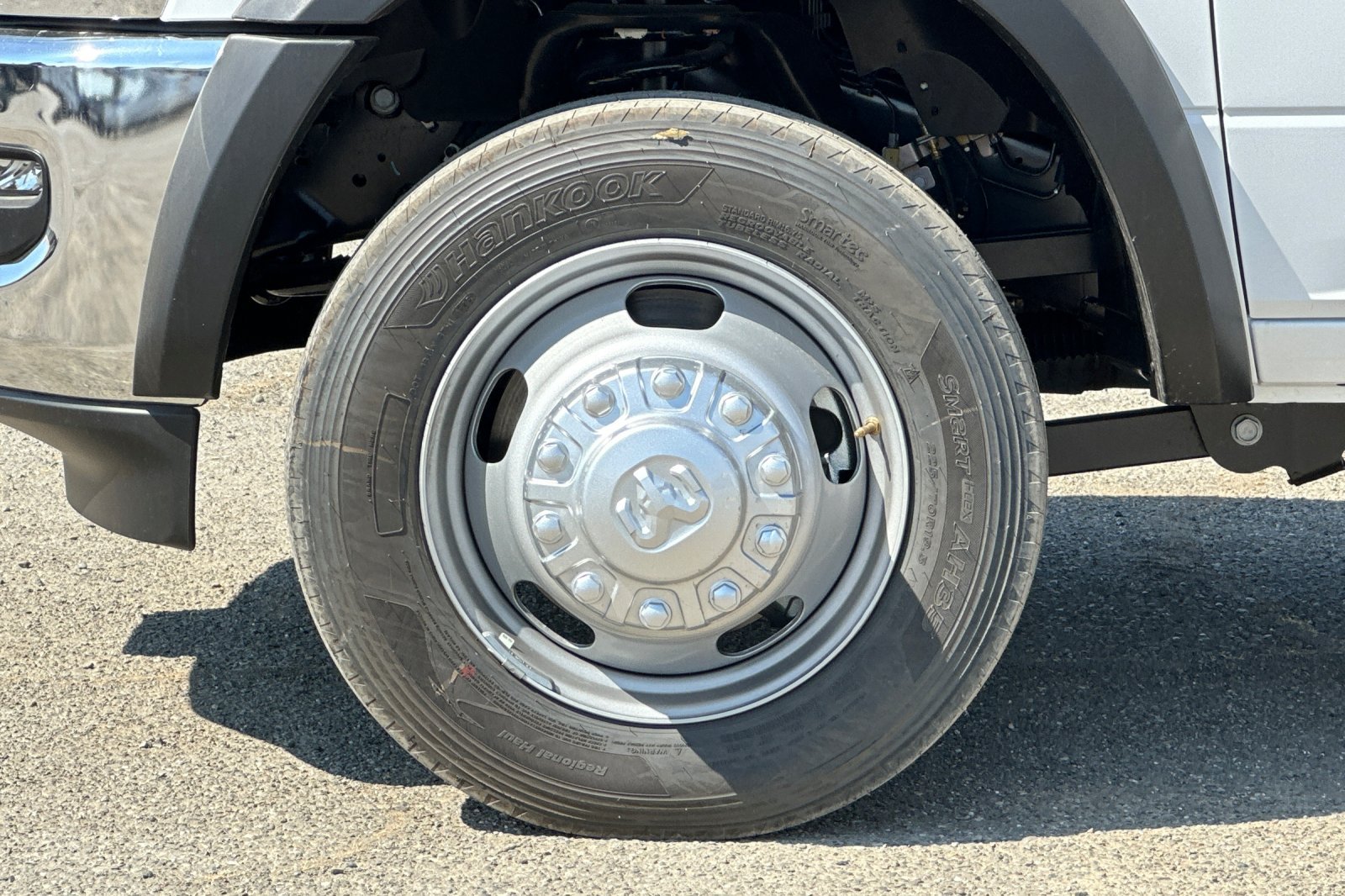 New 2025 RAM 5500 Tradesman w/ Chrome Appearance Group AWD/4WD image 22