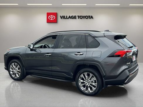 Certified 2020 Toyota RAV4 Limited FWD image 3