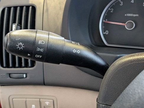 Used 2012 Hyundai Elantra GLS image 23